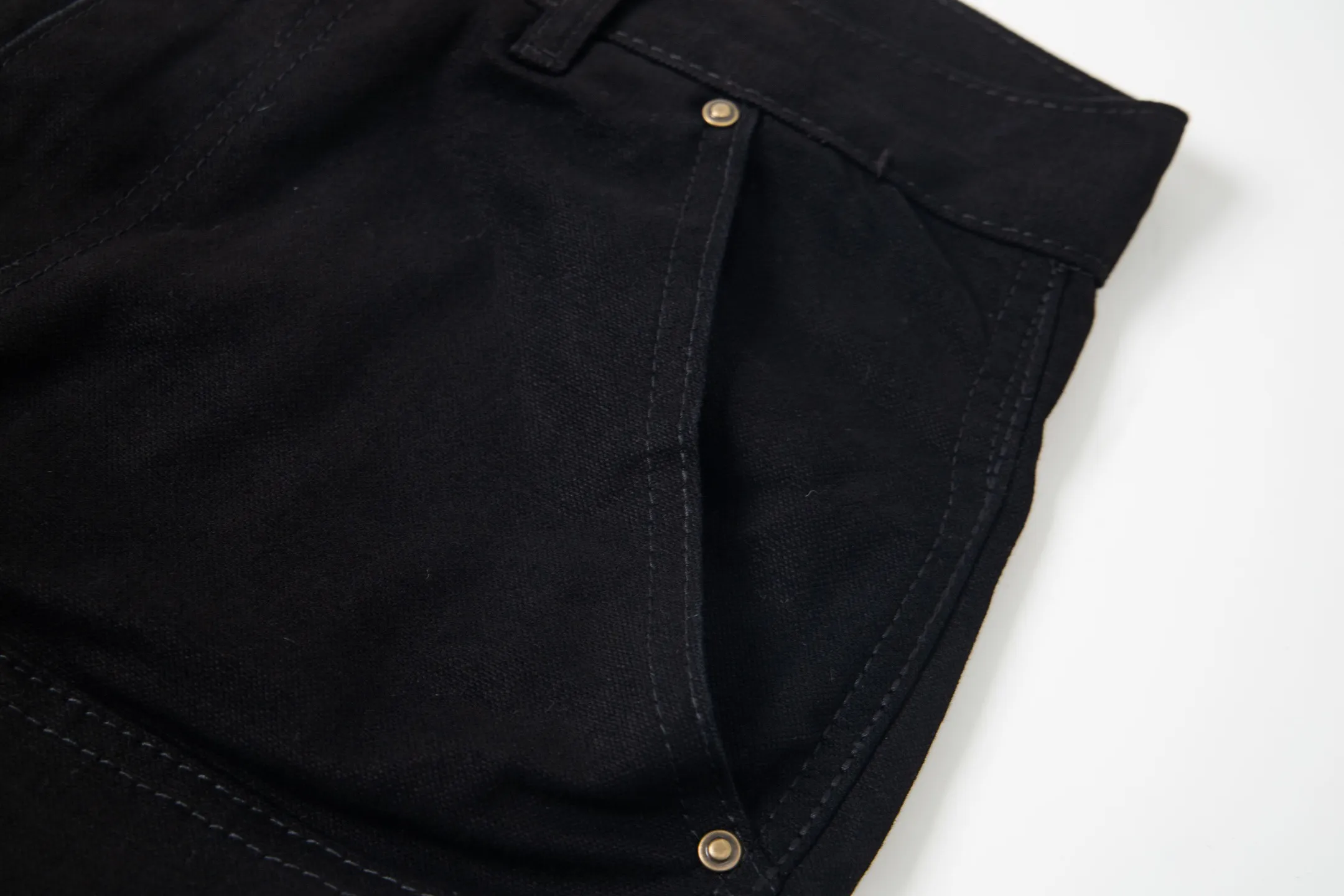 P260 Chrome Hearts co-branded Carhartt zipper leather jeans, priced at 16W+, patchwork cross pattern embellishment, high-waisted washed jeans! ! Absolutely high-end luxury products, 8W+ level god-level single products, super popular products, made with top heavy industry, a magic weapon that cannot be missed. About Kroxin This is an extremely luxurious fashion brand, which can also be called the nobles of the high street. It has always been an exclusive brand for some hipsters or the rich second generation. Compared with ordinary high streets, it is more luxurious and noble. Compared with luxury brands, it has a more fashionable personality and has always been a brand that I have a special liking for. Style number: 1772# Size: 28 30 32 34 36